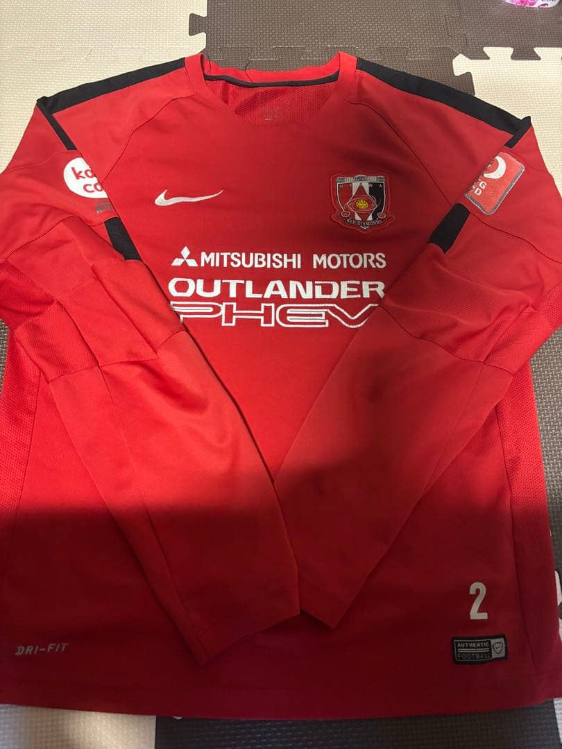 浦和レッズトレーニングウェア長袖 浦和レッズ ロングスリーブTシャツ(吸湿発熱)｜【公式】Jリーグ