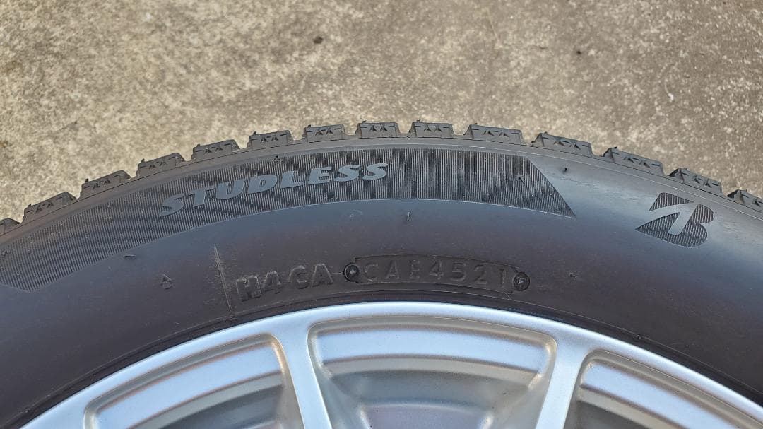 アルミ付きスタッドレスタイヤ バリ山 バラ販売 185/60R15 4穴
