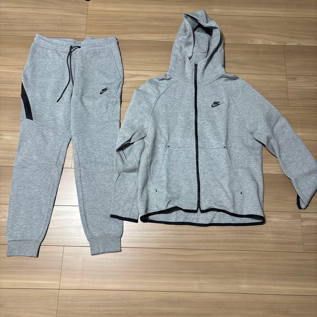 NIKEテックフリース上下セット【注意上L下M】 大人シック！【NIKE】テックフリース☆フーディ＆ジョガー SET (Nike