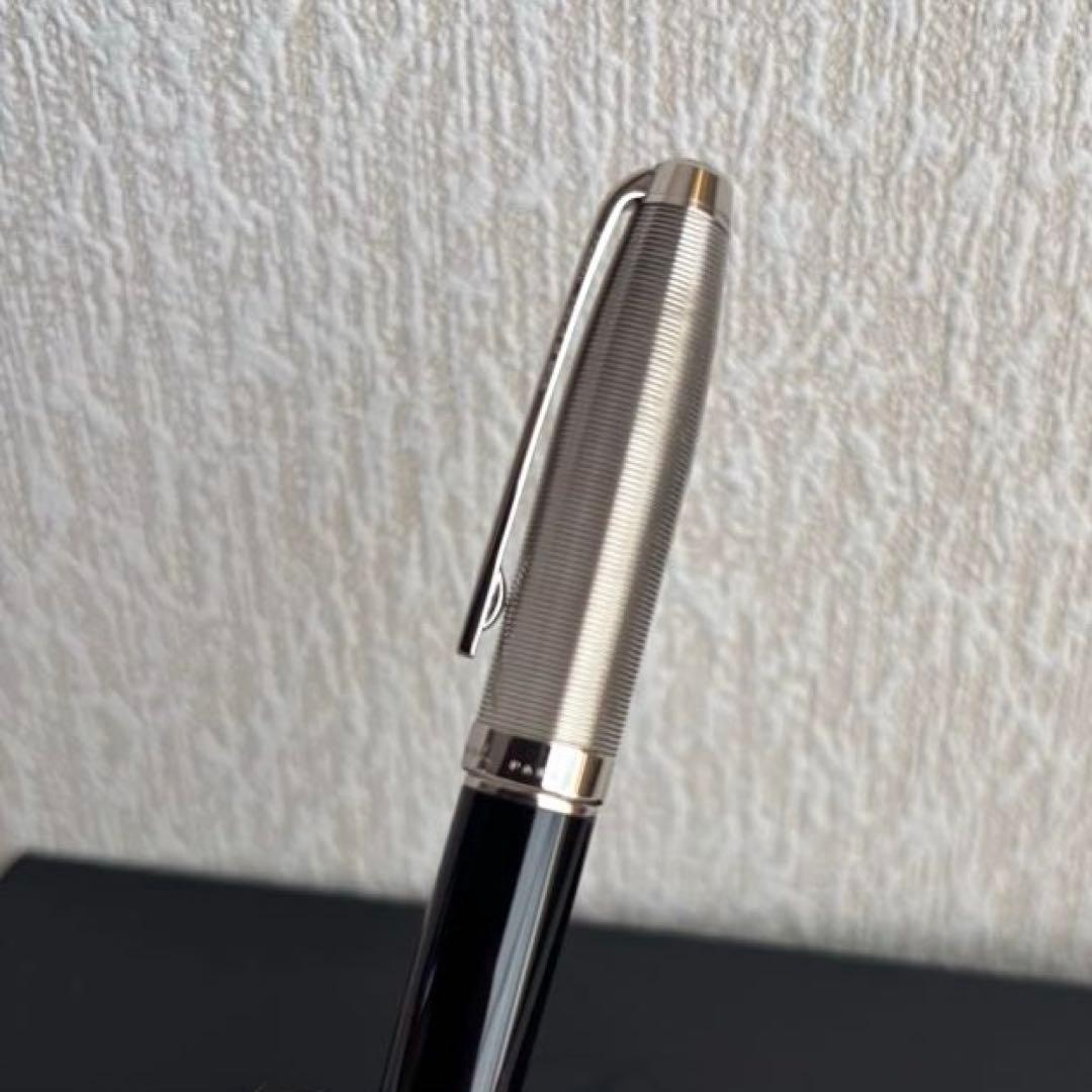 美品　デュポン S.T.Dupont ボールペン 箱、替え芯付き