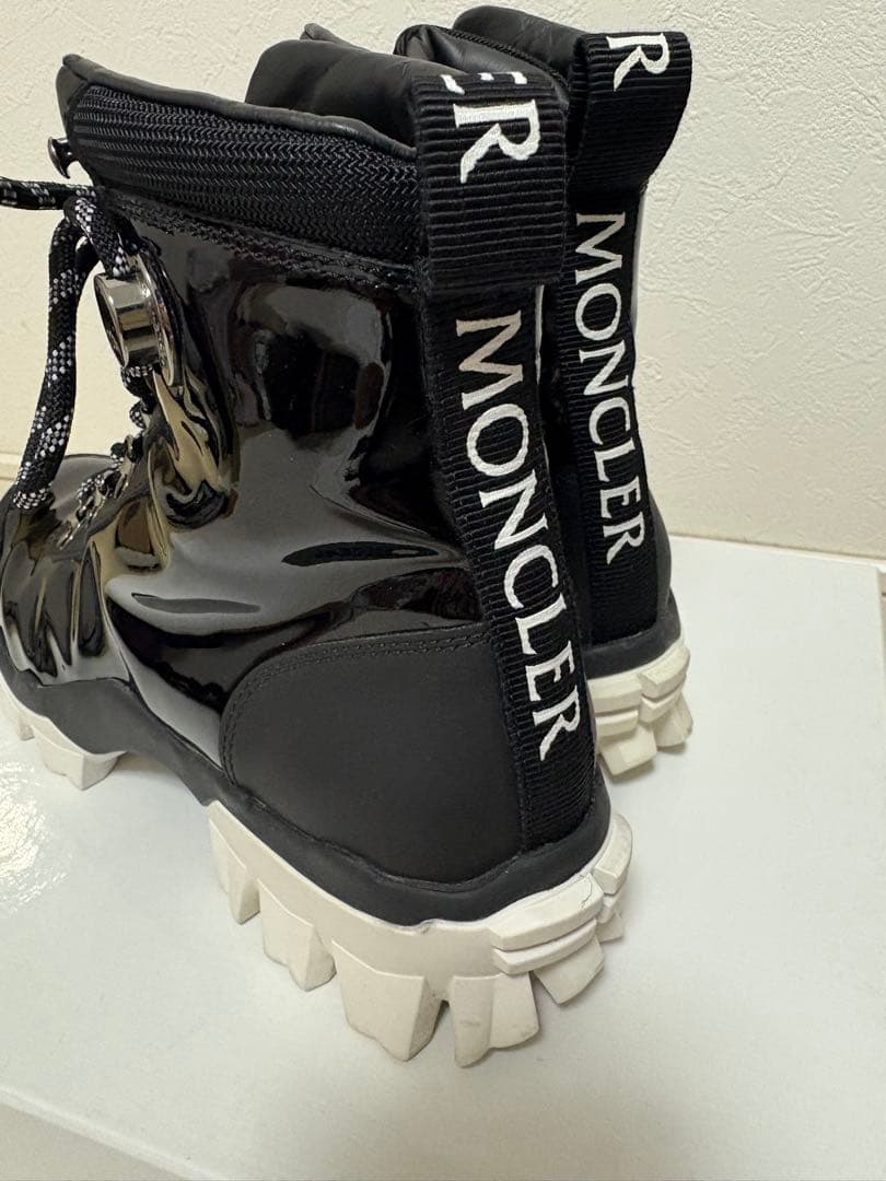 MONCLER ブラック ハイカットスニーカー MONCLER（モンクレール） ハイカットスニーカー ブラック サイズ35