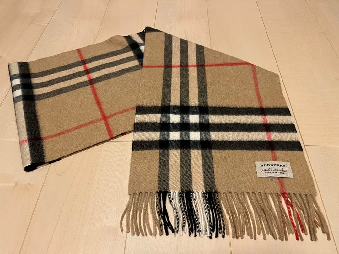 BURBERRY　バーバリー　マフラー　カシミア100％ キャメル　未使用に近い BURBERRY（バーバリー） マフラー MU GNT CHK LTL SPT SCF 8045329