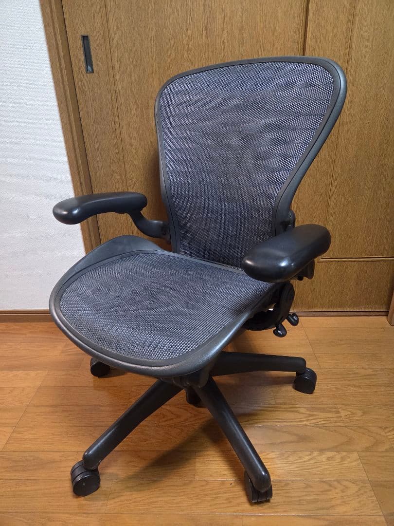アーロンチェア　フル装備　タキシードメッシュ　Bサイズ　ポスチャーフィット 楽天市場】アーロンチェア ポスチャーフィットフル装備 Bサイズ