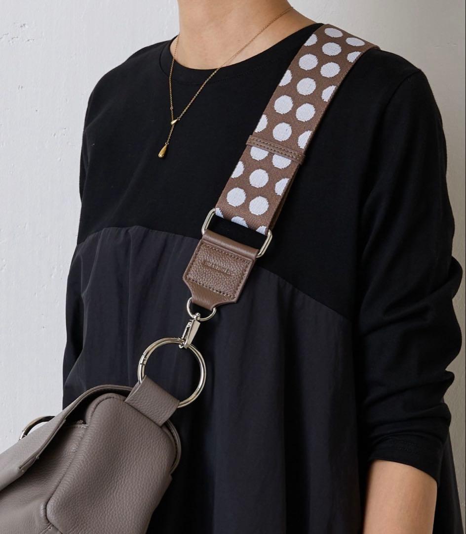 新品　BEARDSLEY ショルダーベルト　グレイッシュベージュ　ドット柄 新品 BEARDSLEY ビアズリー ショルダーベルト グレイッシュベージュ