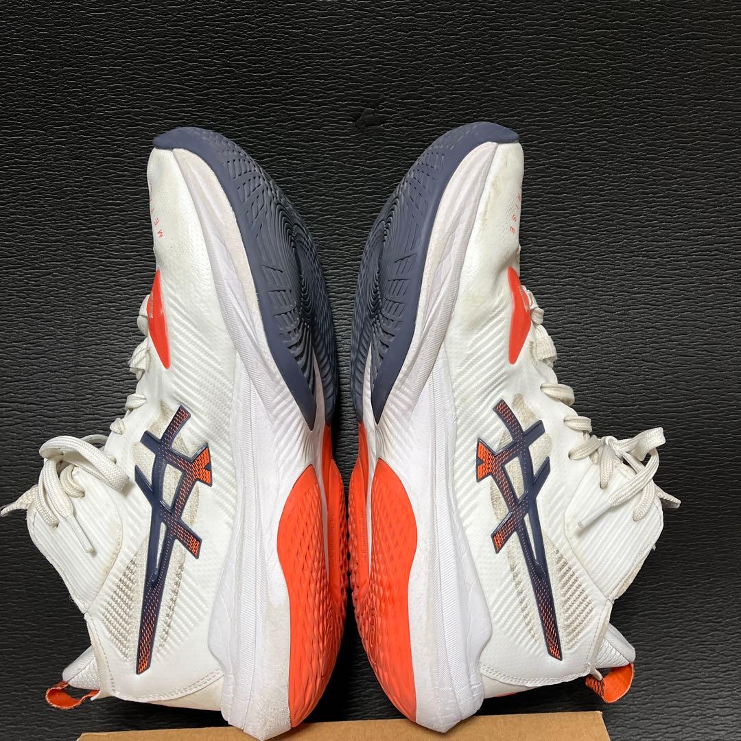 ASICS メタライズ 2バレーボールシューズ ホワイト/オレンジ　26.5cm
