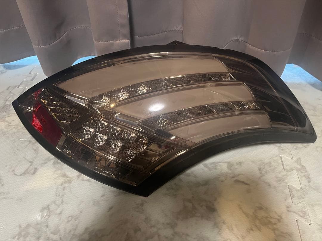 g*7様 zc32s スイスポLEDテールランプ スモーク 2個セット (中古
