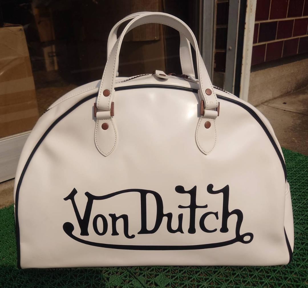 新品、未使用　Von Dutch ボストンバッグ 美品 VonDutch ボンダッチ ボストンバッグ エナメル ネイビー 水色 即