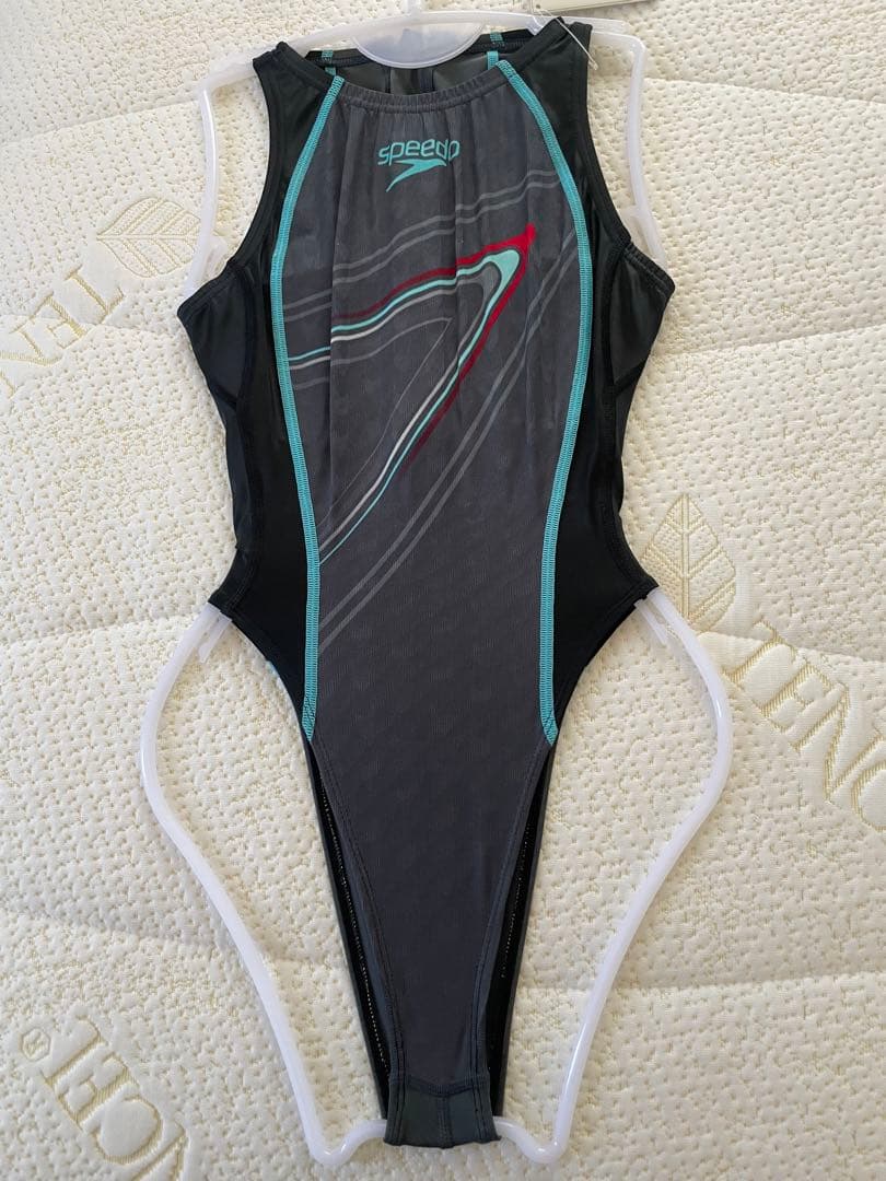S*様 speedo スポーツ用水着 グレー ブラック スピード（SPEEDO）（レディース）フィットネス水着 レディース 水泳
