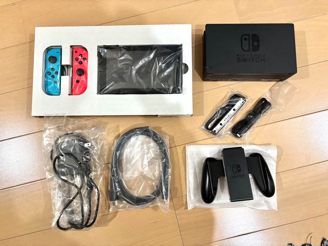 Nintendo Switch 本体 レッド ブルー ジョイコン Switch】 Joy-Con(L) ネオンレッド/(R) ネオンブルー ※本体に1セット同
