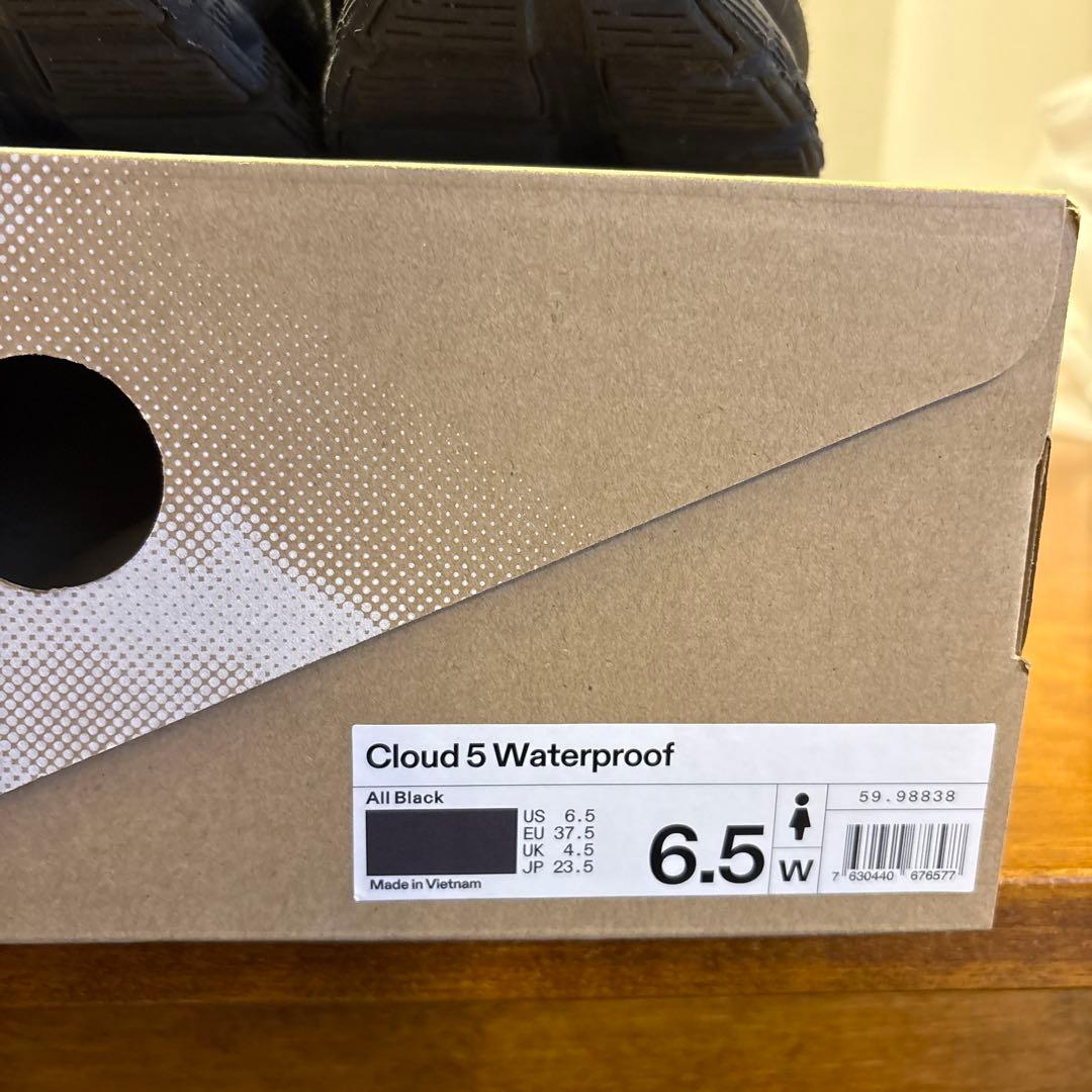 on Cloud 5 Waterproof オールブラック 6.5W