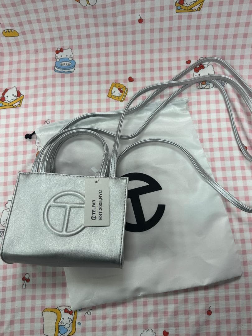 Telfar シルバーサコッシュ Moose Knuckles x Telfar Quilted Small Shopper - Silver