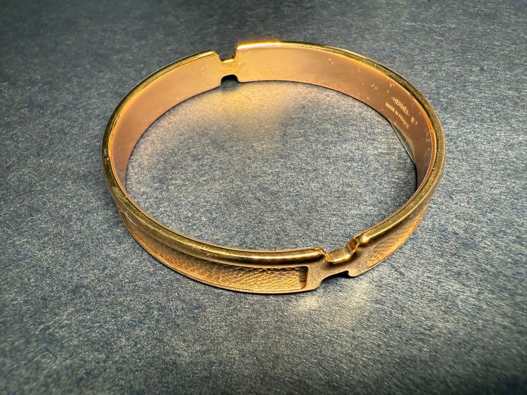 【美品】エルメス レザーブレスレット オランプ エトゥープ レザーブレスレット 《オランプ》 - イエロー | Hermès - エルメス