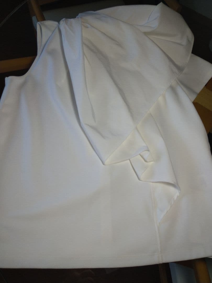 アキラナカ・トップス