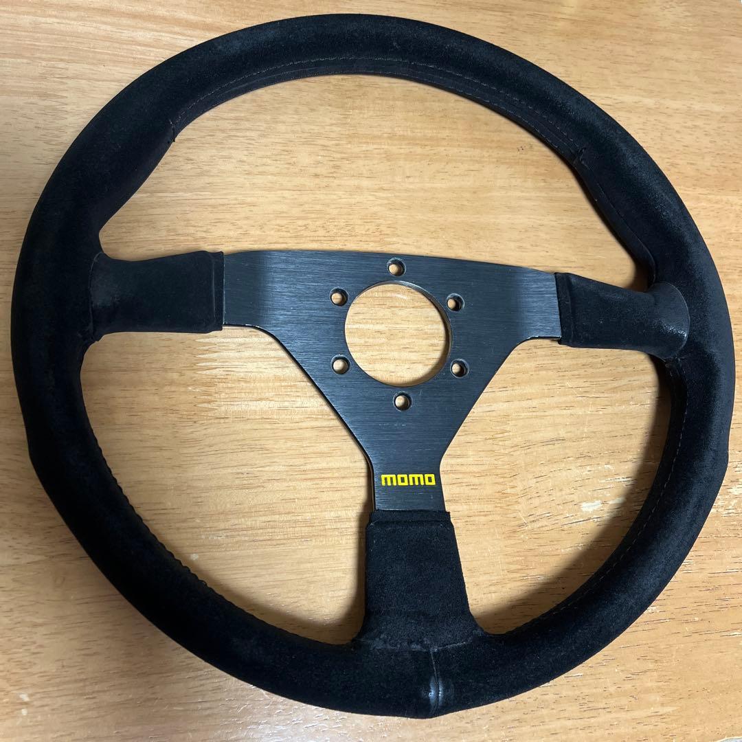 MOMO モモ　V35 バックスキン　ステアリング Amazon | MOMO(モモ) ステアリング ドリフト 33パイ BK/スエード D-20