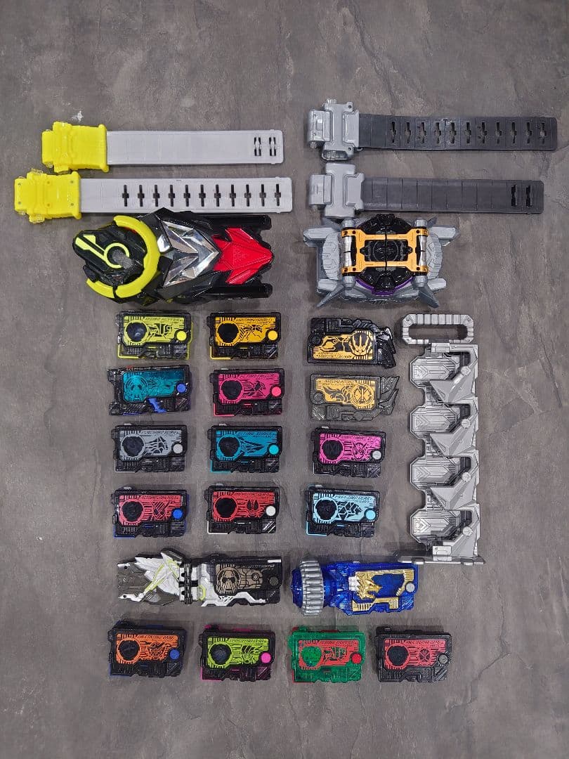 仮面ライダーゼロワン　まとめ売り 仮面ライダーゼロワン DX玩具 まとめ売り ほぼ完品 - メルカリ