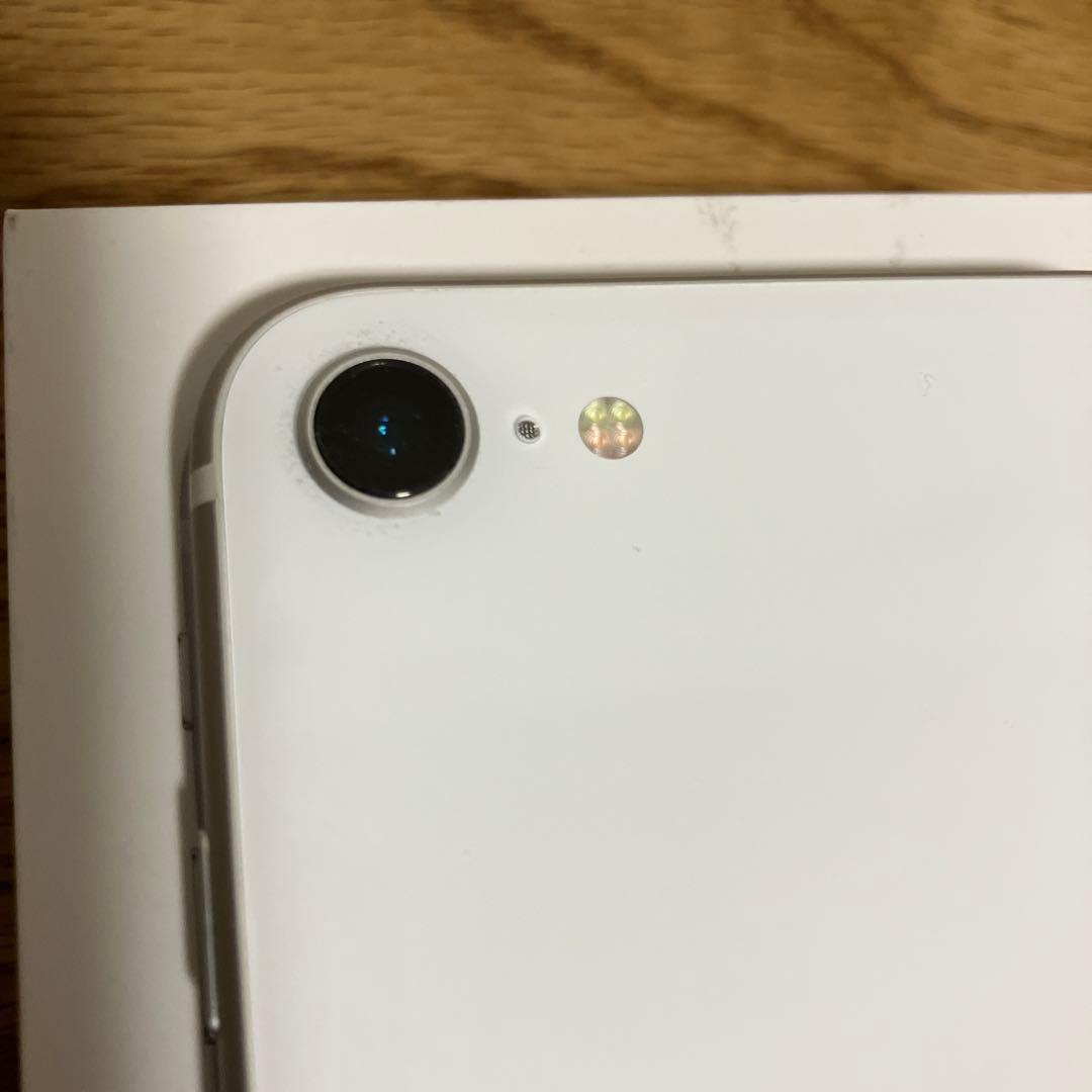 iPhone SE第2世代 64GB バッテリー91% ホワイトSIMフリーの通販はau