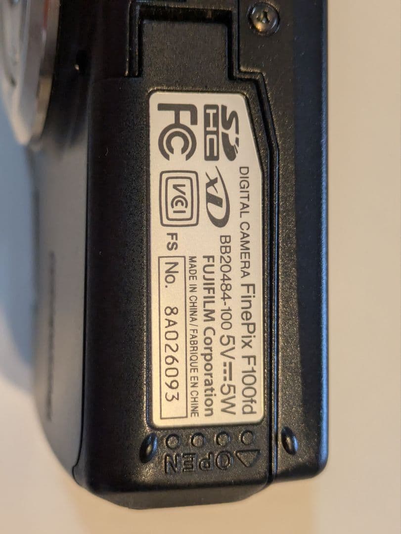 希少・動作確認済】FUJIFILM FinePix F100fd ブラック - メルカリ