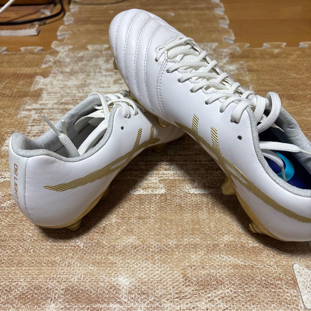 シューズ DS LIGHT X-FLAY PRO ST 選手が持つスプリント能力を生かし切る！走行性能を高めたサッカー用