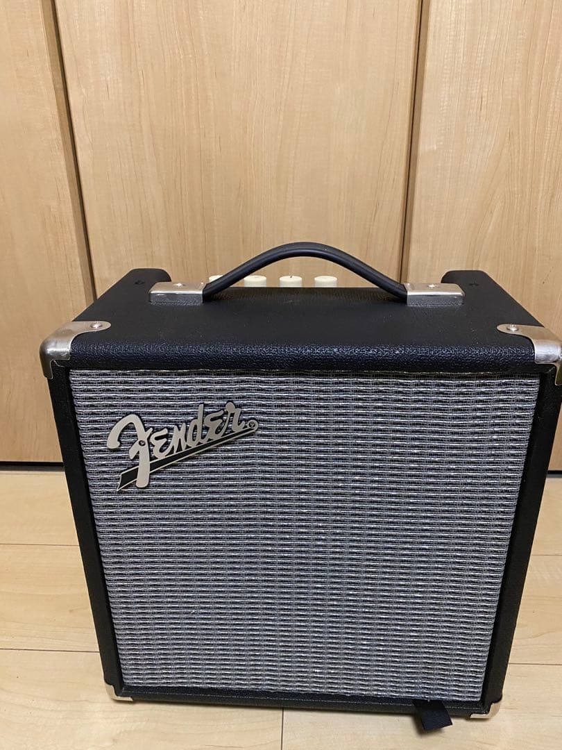 【値下げしました】Fender Rumble 15 ベースアンプ　中古　ほぼ新品 Fender Rumble 15 V3 ベースアンプ コンボアンプ 15W ランブルシリーズ