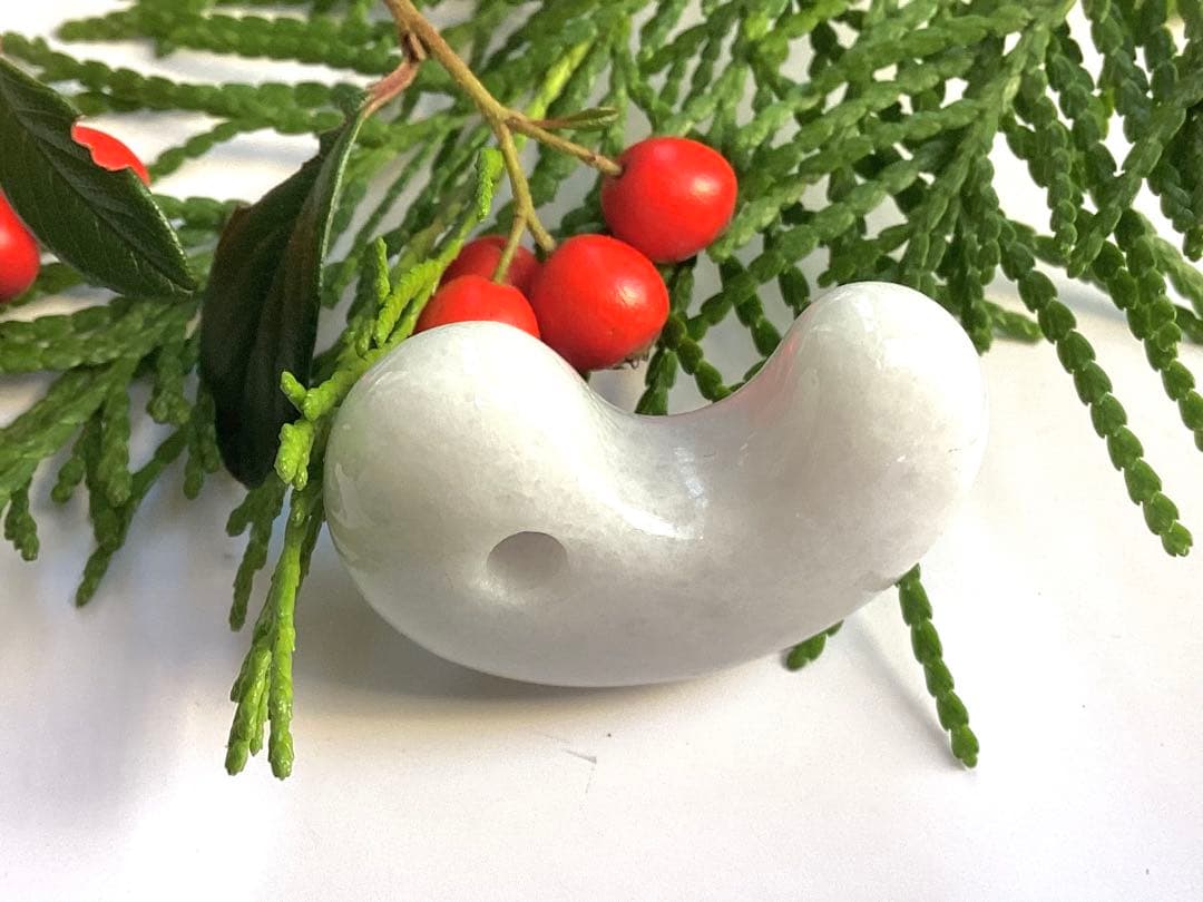 ✳️最後の1個 極上ラベンダー 糸魚川翡翠勾玉 お身近に本物の御守り石