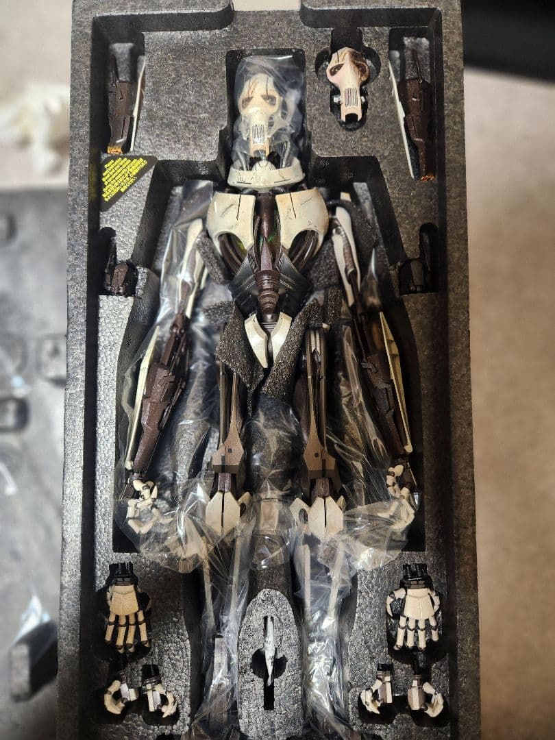 稀少美品 ホットトイズ スター・ウォーズ シスの復讐 グリーヴァス将軍