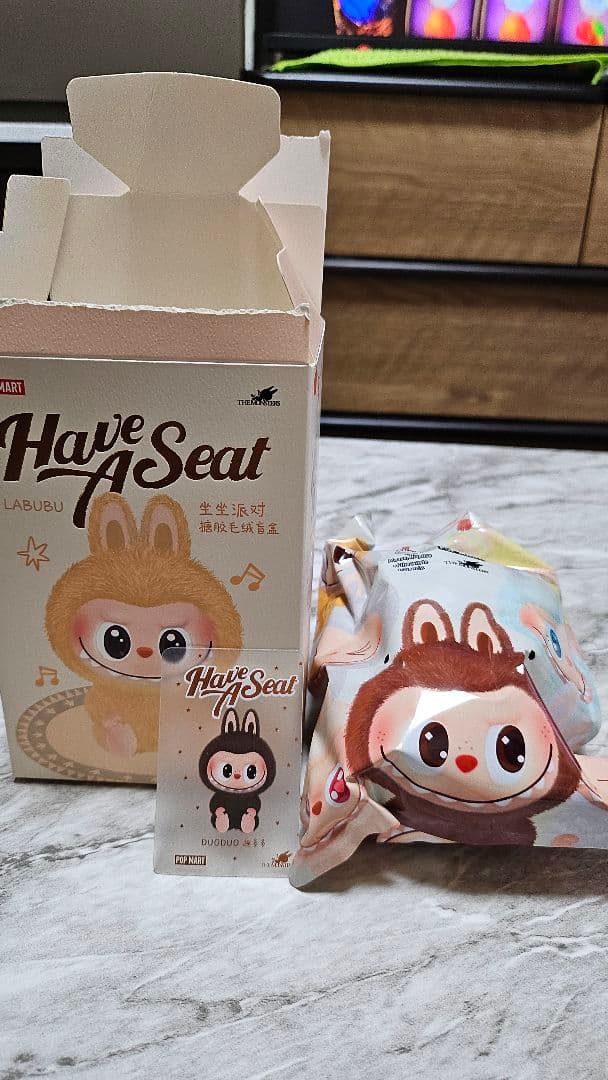 LABUBU Have A Seat シークレット Labubu The Monsters Have A Seat Summer Party Macaron Plush Series