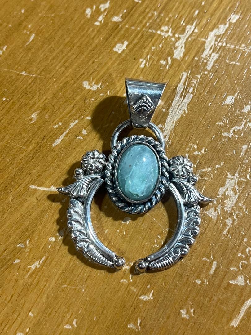 エリッカニコラスビゲイ　ナバホ　ペンダントヘッド 楽天市場】ERICKA NICOLAS BEGAY エリッカ ニコラス ビゲイ naja 1