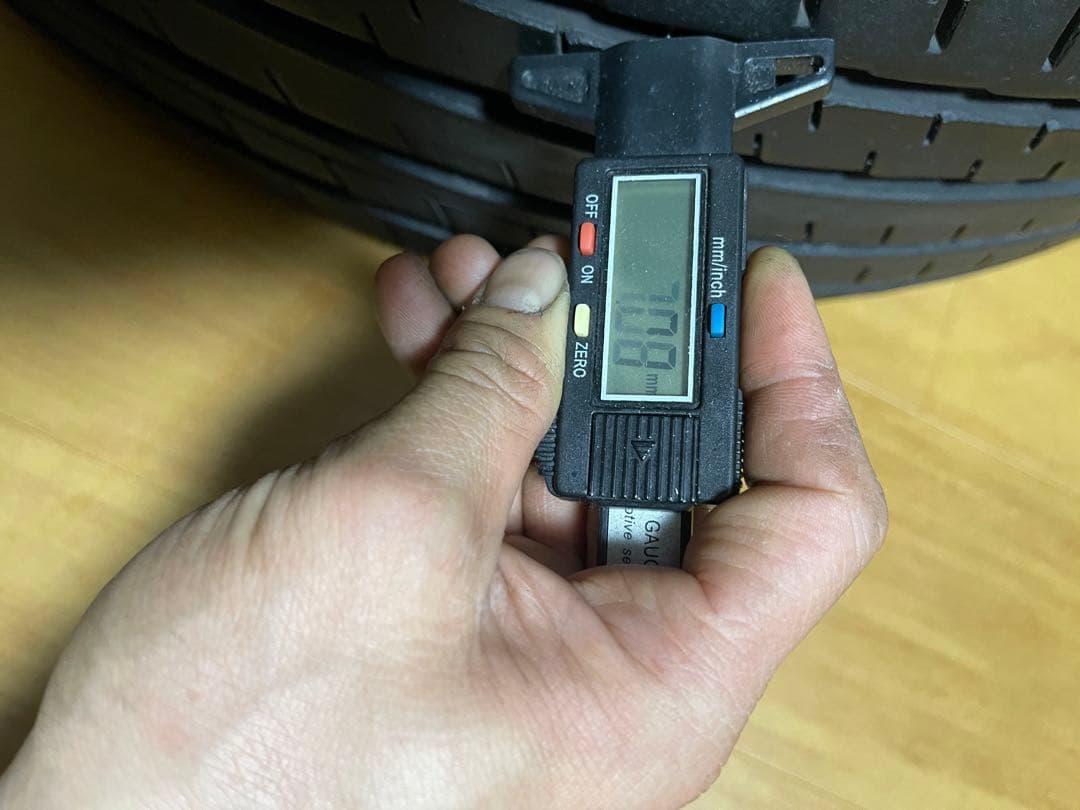 (キングダム)サマタイヤ．225/55/R18．4本セット．