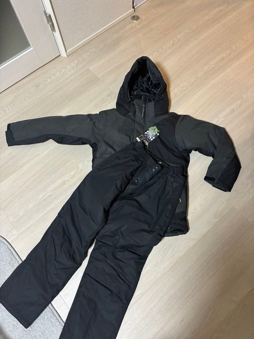 ワークマン　Ｘ　Shelter断熱α イージスプレミアム防水防寒スーツ ワークマンライダーがチェック！「エックスシェルター断熱イージス