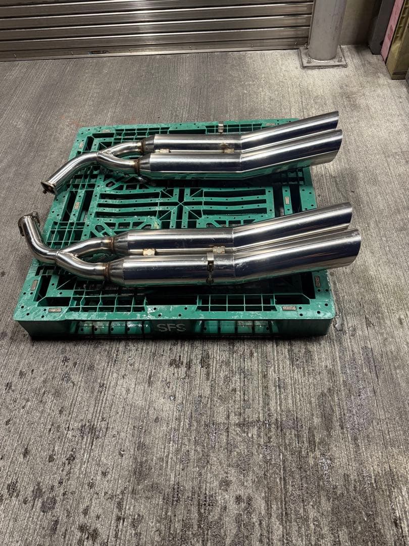 10セルシオ　直管マフラー スリーキャッツ UCF20 20セルシオ 後期 クーヴェ 4本出し 直管