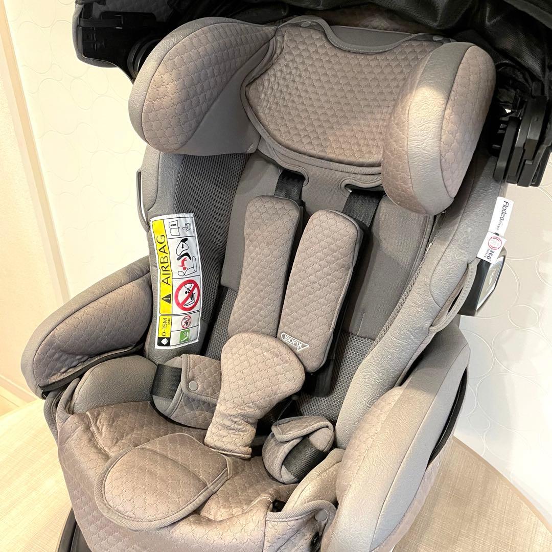 美品】アップリカ フラディアグロウ プレミアム セーフティ ISOFIX