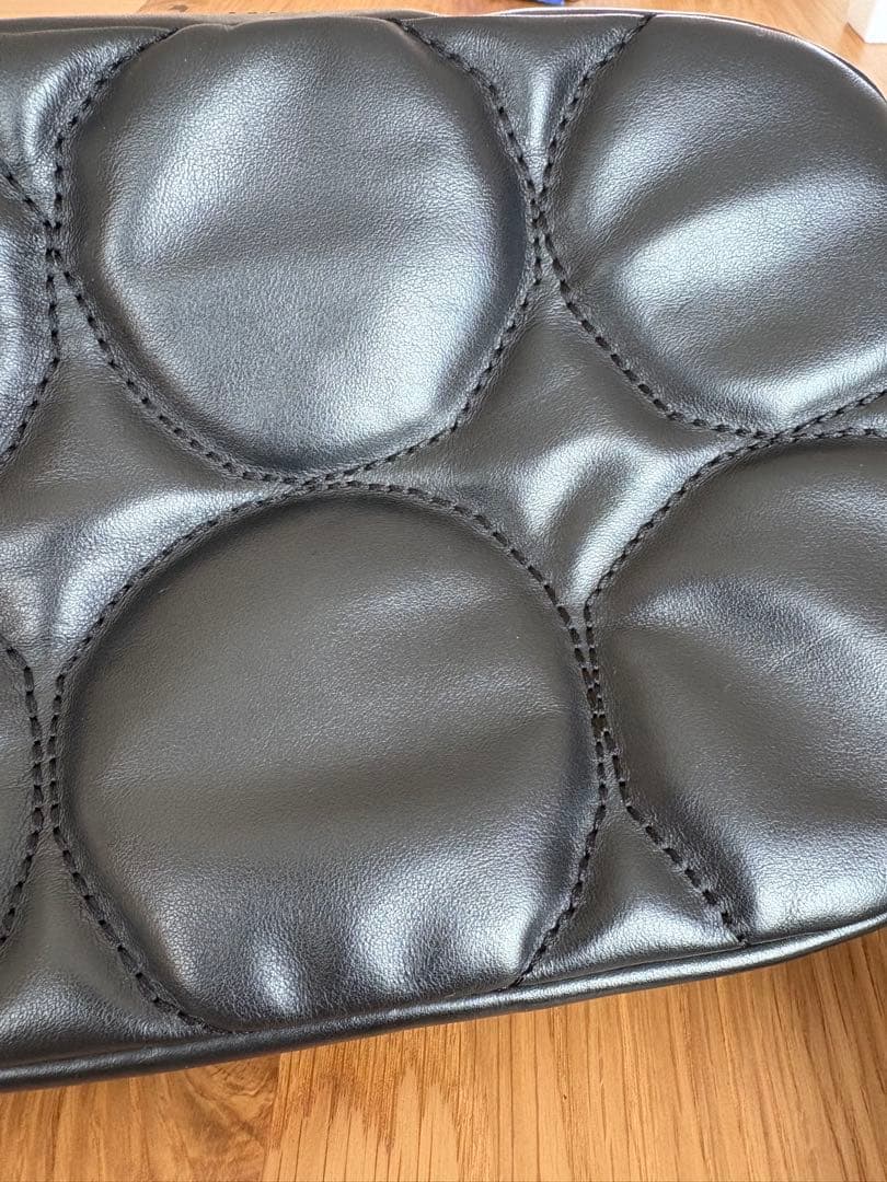 マリメッコ Soft Gratha Kivet レザーショルダーバッグ
