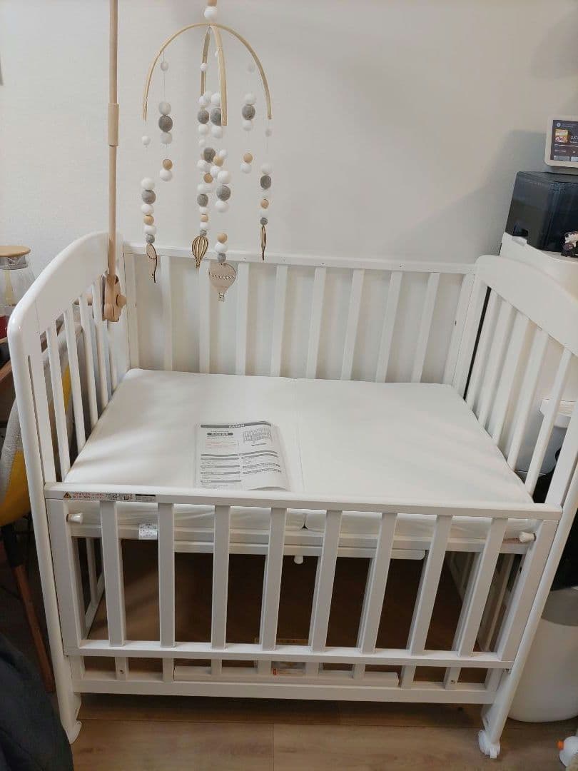 美品　カトージ　ミニ　ベビーベッド　白　直接引き取り可　お届けも可（場所による） 楽天市場】ミニベビーベッド 折りたたみ F ホワイト(1台)【カトージ