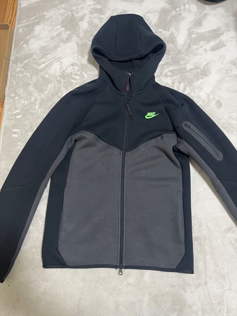 NIKEテックフリースセットアップ　s size ナイキテックフリース セットアップ 上下セット Sサイズ｜Yahoo!フリマ