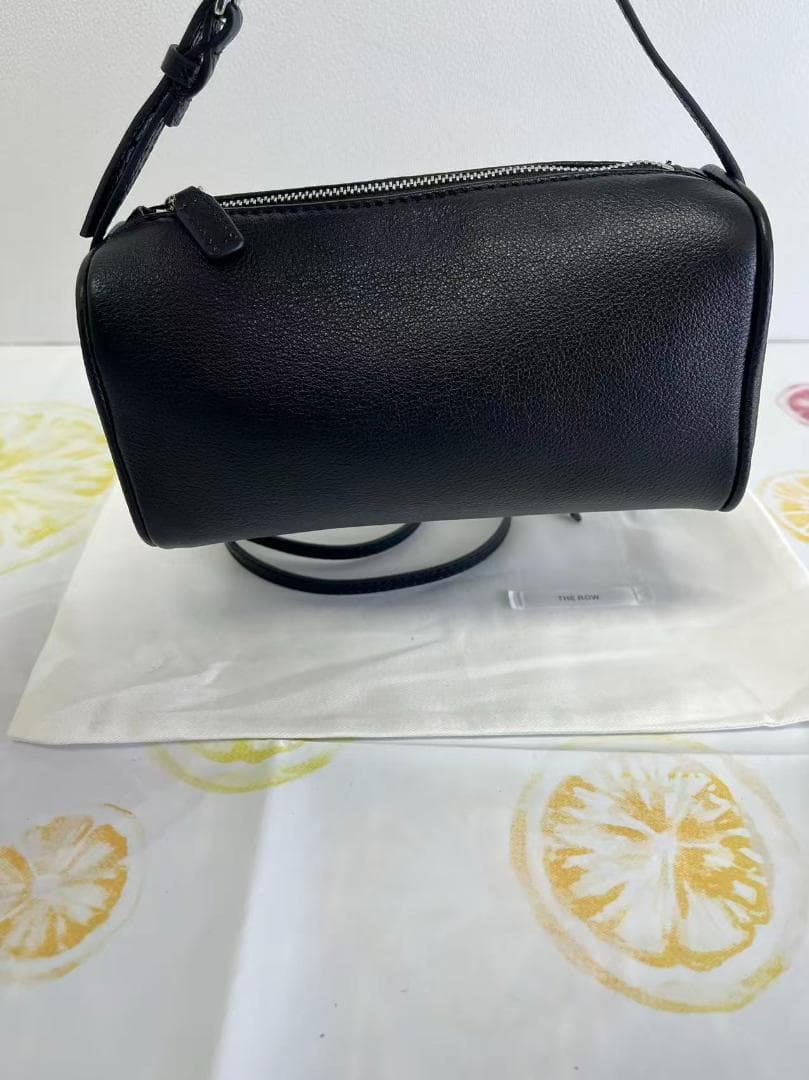 THE ROW ザロウ 90's leather bag レザーバッグ 新色【The Row】90's Bag in Leather ☆Burnt Wood色♪ (The Row