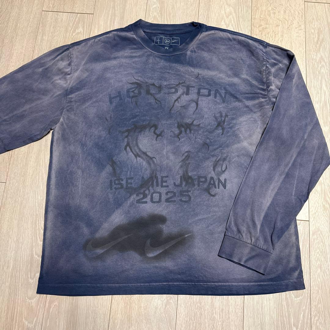 【限定品】Travis Scott × fragment × NIKE ロンT 限定品】Travis Scott × fragment × NIKE ロンT - メルカリ