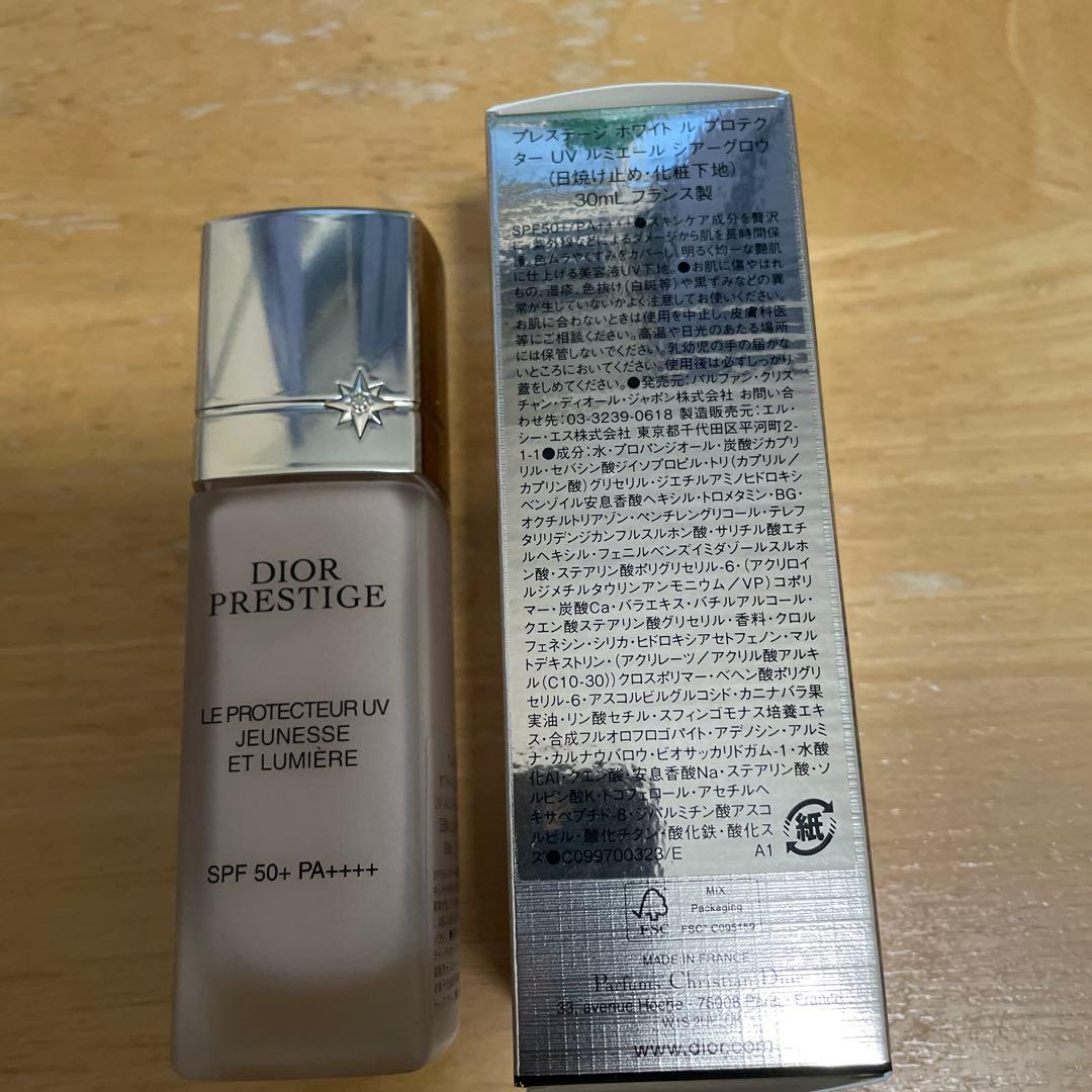 ディオールプレステージホワイトプロテクター UVルミエール　シアーグロウ プレステージ ホワイト ル プロテクター UV ルミエール(SPF50+/PA++++