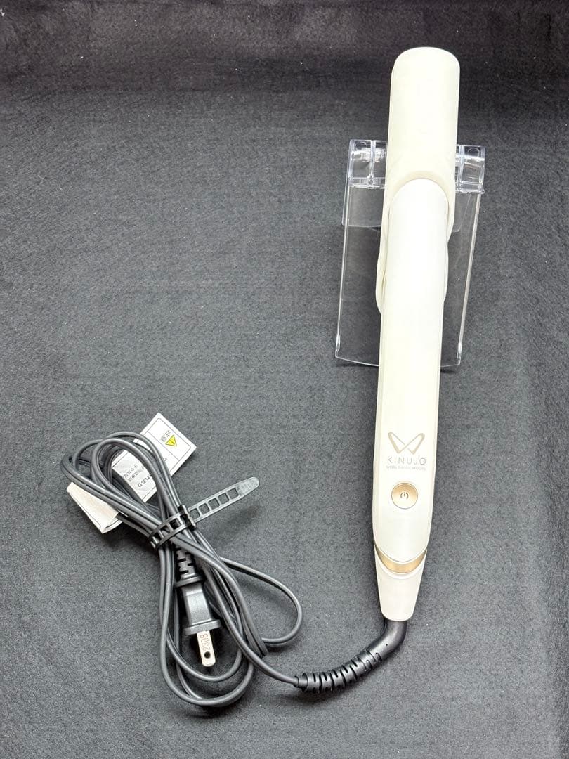 【美品】【動作品】KINUJO DS100 ストレートヘアアイロン KINUJO（絹女） ストレートアイロン DS100 キヌージョ Worldwide Model