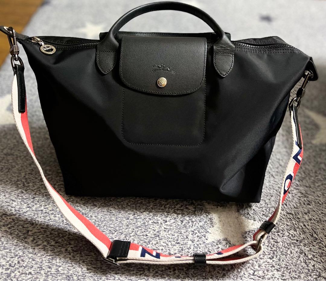 LONGCHAMP ショルダーバッグ 黒　別購入したストラップ込み LONGCHAMP（ロンシャン） 並行輸入 ショルダーバッグ バッグ
