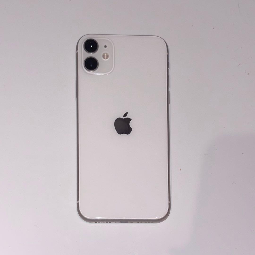 Apple iPhone 11 ホワイト 本体 - メルカリ