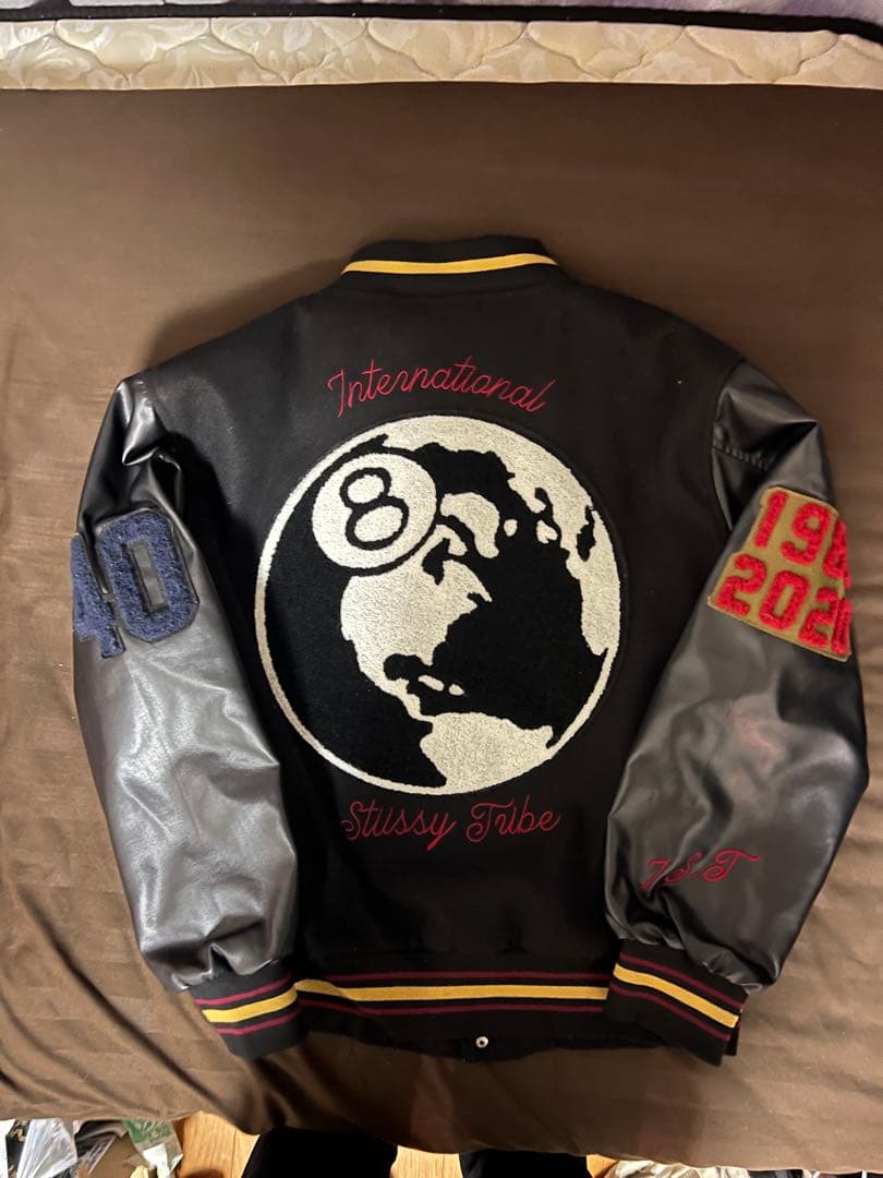 Stussy スタジャン ブラック刺繍 - メルカリ
