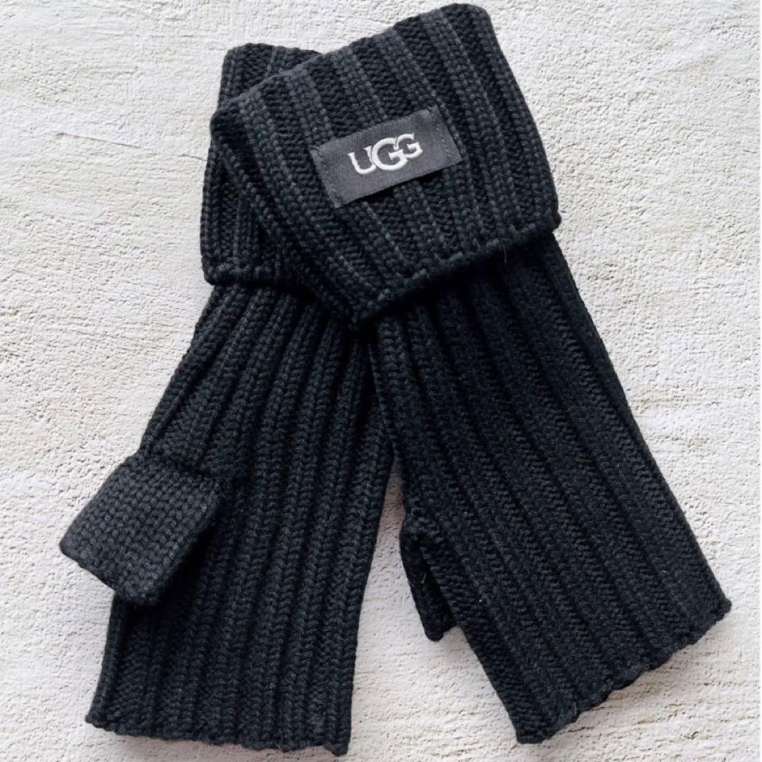 【新品未使用】UGG フィンガーレス 手袋 ブラック UGG（アグ） W CHUNKY FINGERLESS MITTEN チャンキーフィンガーレス