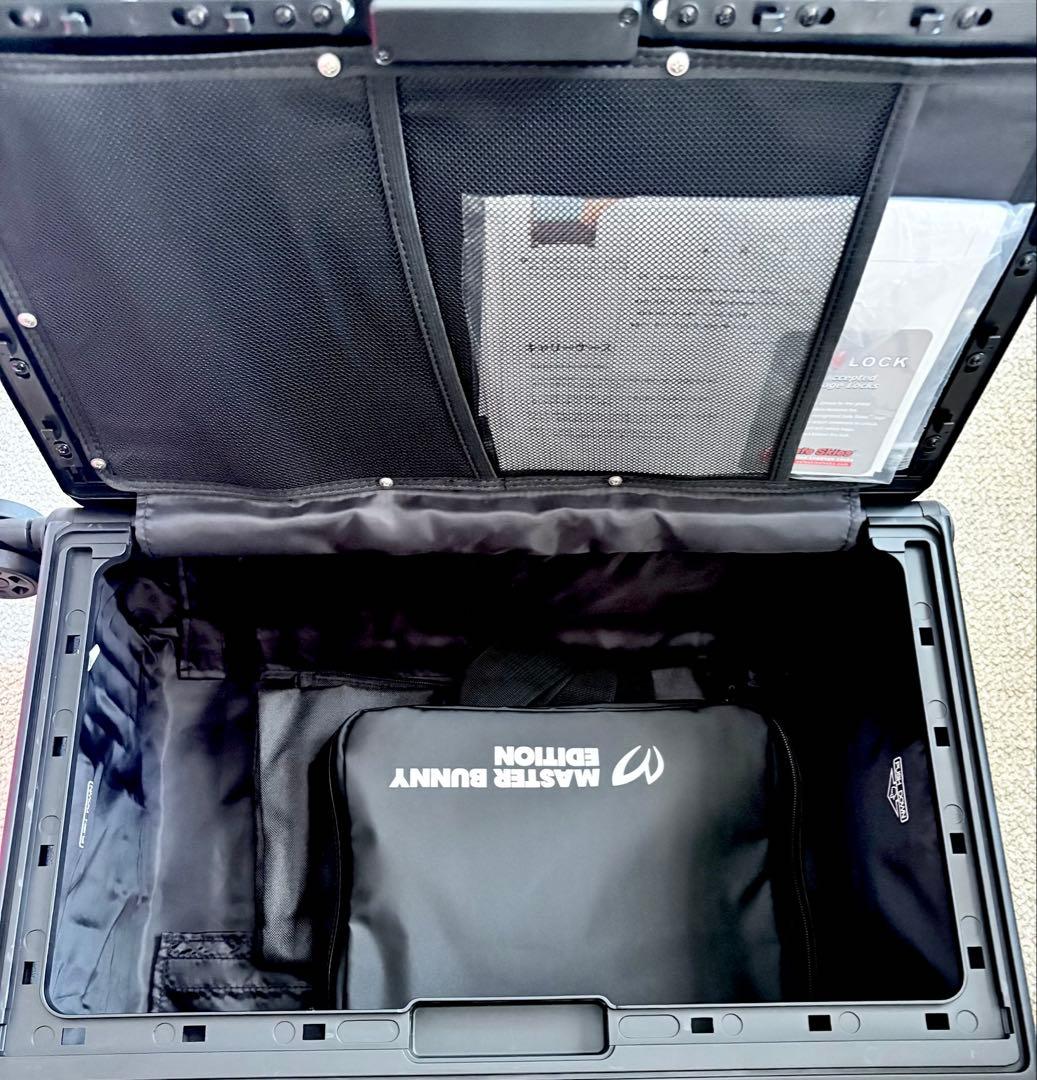 MASTER BUNNY EDITION キャリーケース ブラック - メルカリ