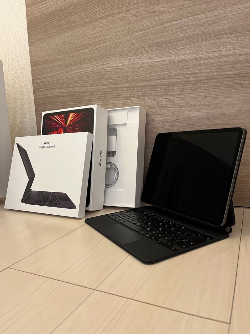 【今週まで販売】iPad Pro 11インチ第3世代（Appleキーボード付き) 11インチiPad Pro（M5）用Magic Keyboard - 日本語 - ホワイト - Apple
