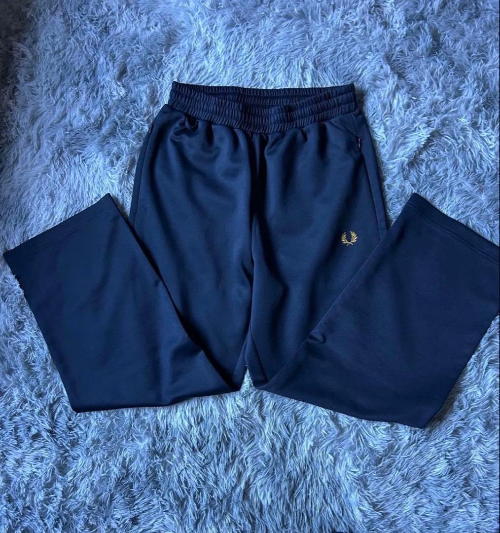 FRED PERRY for JOURNAL STANDARDトラックパンツ FRED PERRY（フレッドペリー）の「FRED PERRY for JOURNAL STANDARD