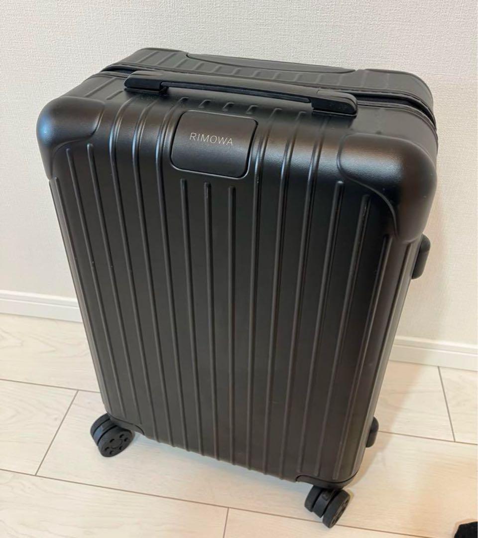 【使用僅か美品】RIMOWA Essential S 36L ブラック 1-3泊] リモワ エッセンシャル キャビン 36L ブラック 4輪 RIMOWA