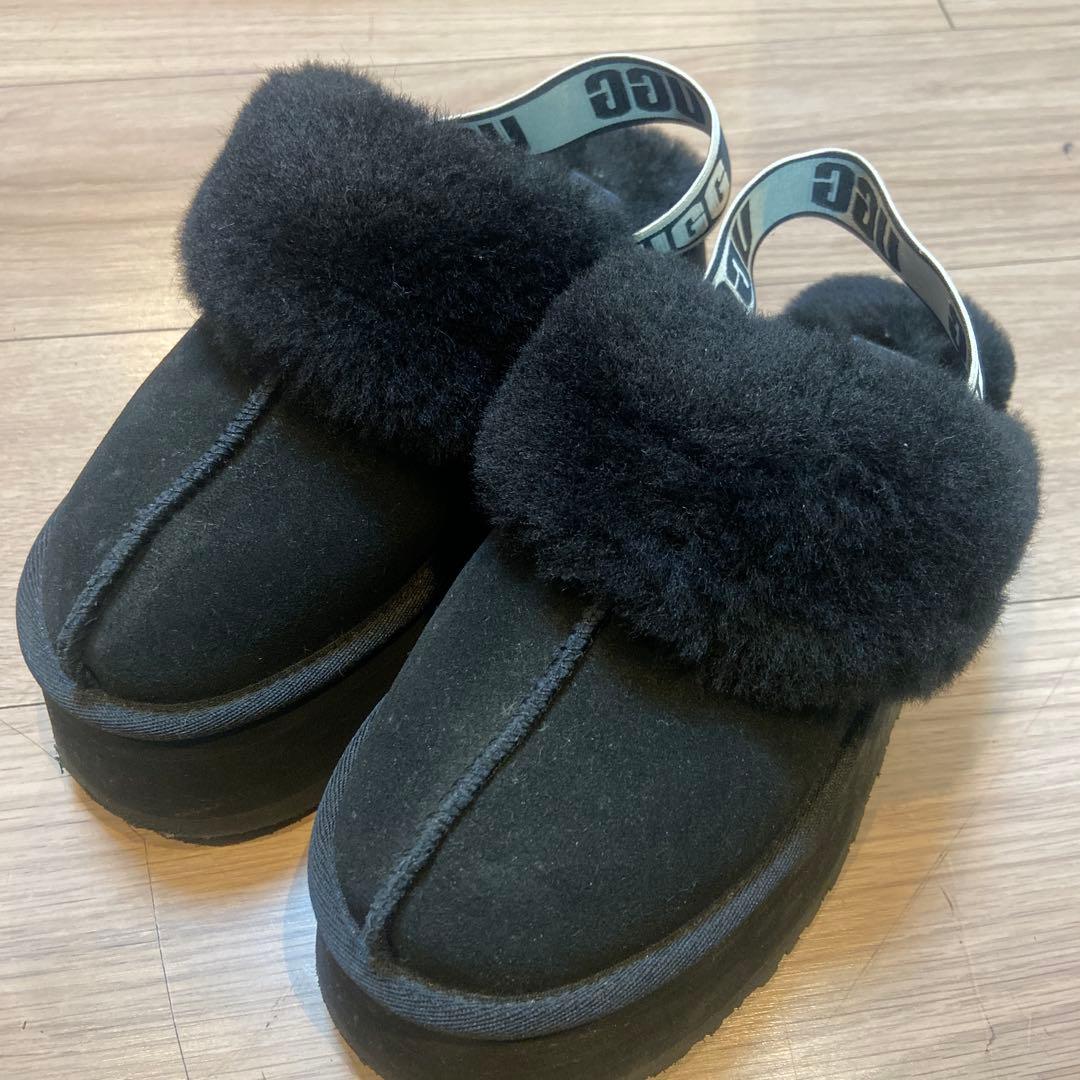 靴 ugg funkette black UGG Funkette slippers for Girl - Black in KSA | Level Shoes