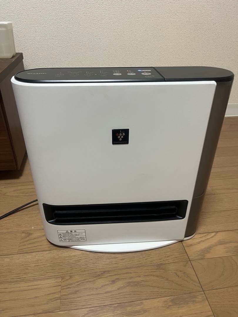SHARP 加湿セラミックファンヒーター HX-RK12-W 2022年製 - メルカリ