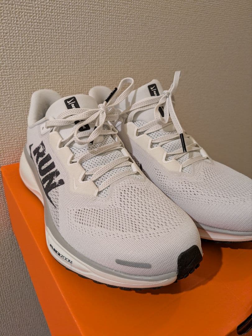 美品NIKE 26.5センチ エアズームペガサス41 ナイキ PEGASUS 41 エア ズーム ペガサス 41 FD2722-501 メンズ 陸上