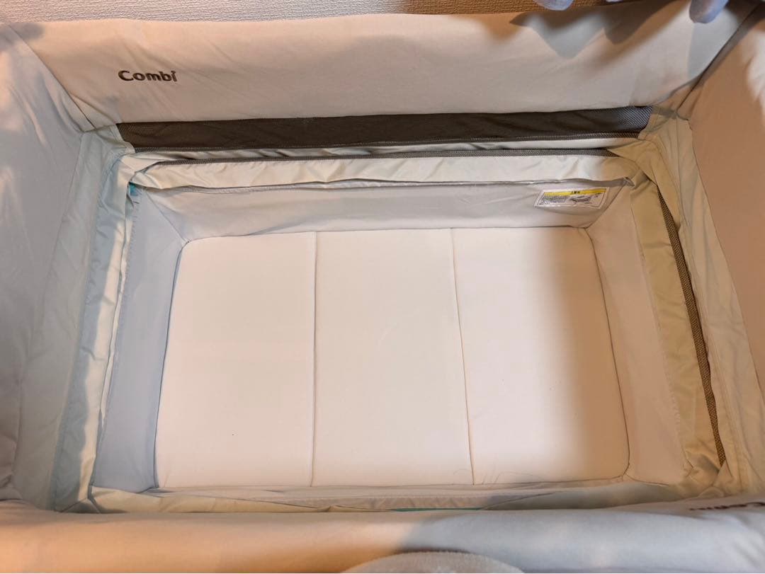 Combi ベビーベッド 専用ベッドマット　 収納バッグ、説明書付き Combi（コンビ） ベビーベッド すくすや トモネル ベビーベッド